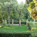 Nuovo Indipendente Situato A 100 M Dal Centro Storico * Каровиньо