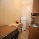 Nuovo Indipendente Situato A 100 M Dal Centro Storico * Каровиньо