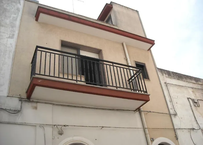 Nuovo Indipendente Situato A 100 M Dal Centro Storico 卡洛维诺